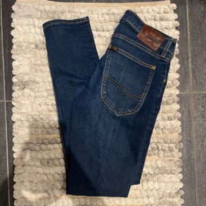 Lee Luke Jeans  - Snygga Jeans från Lee i modellen Luke i väldigt fint skick, storlek W31 L32