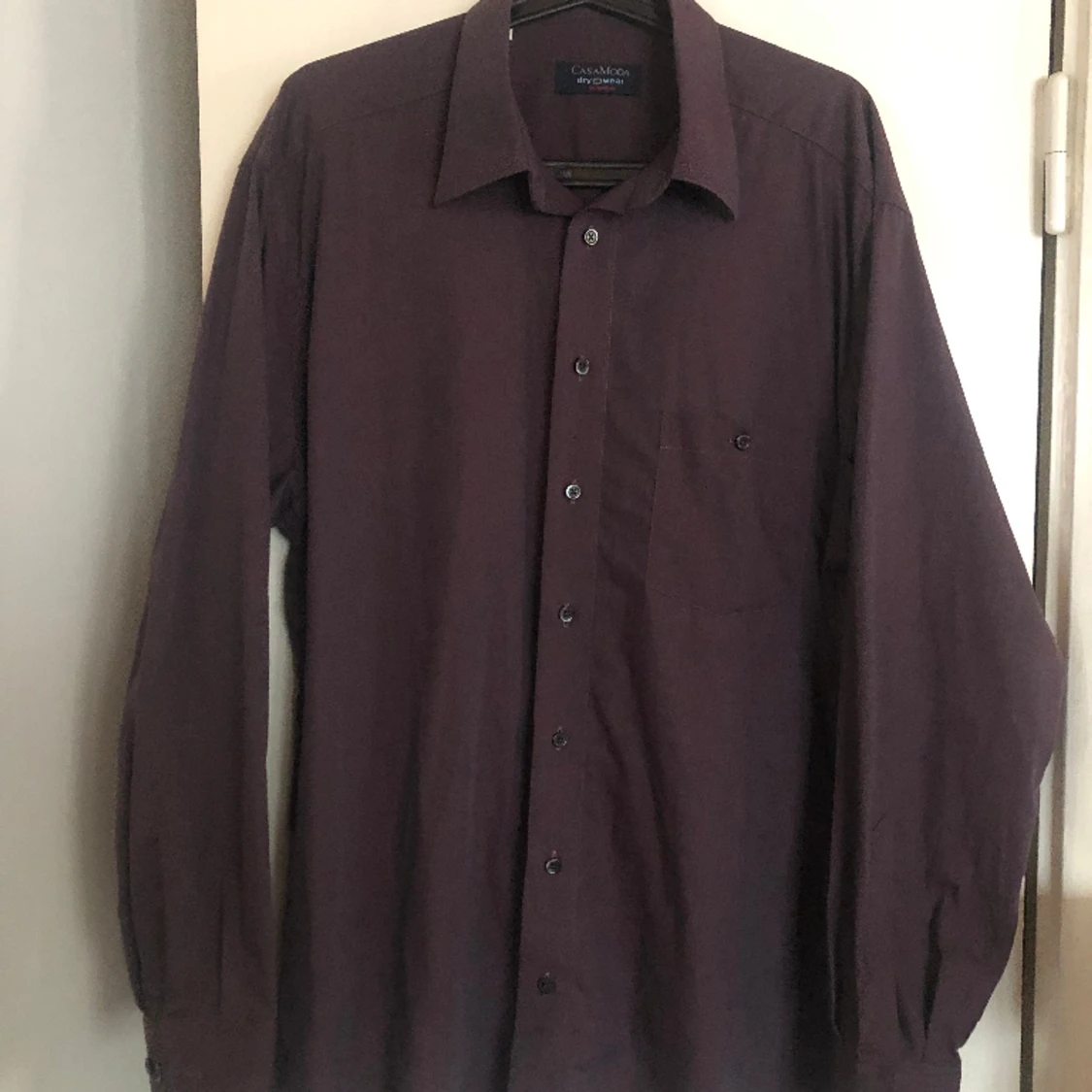 Lila herrskjorta 