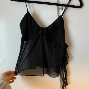Oanvänd meshtopp - Helt ny meshtopp från hm, köpt i somras men aldrig använd. Storlek xs❤️