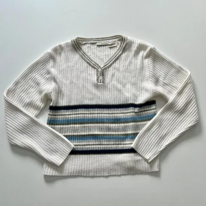 Tröja - Vintage tröja / pull over med randigt mönster från Basic Equipment 💖 Gjord i Korea