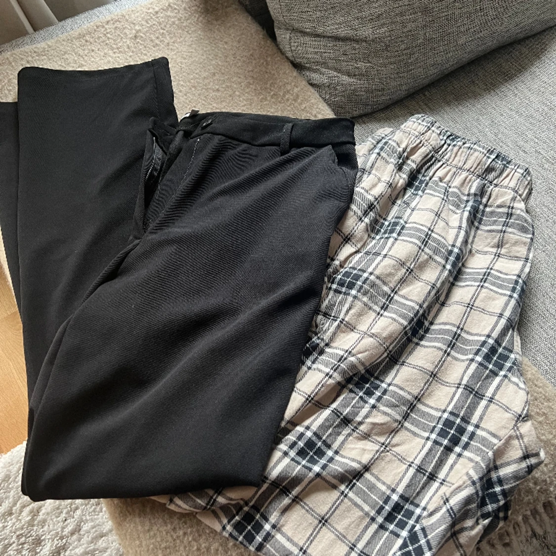 Svarta kostymbyxor & Pyjamasbyxor