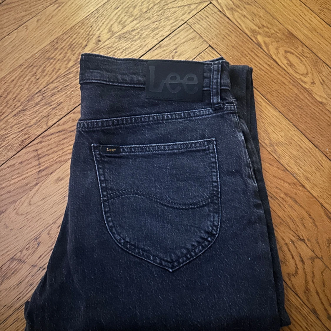 Lee jeans knappt använda 