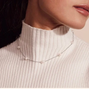 Edblad silver halsband - Säljer detta super fina silver halsband från Edblad då de inte kommer till användning längre. Använt en del men finns inga defekter eller tecken på användning. Nypris 449kr och jag säljer för 230kr💞