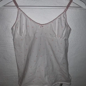 Sött linne - Sött linne   Storlek: S Pris: 160 Frakt: 58kr