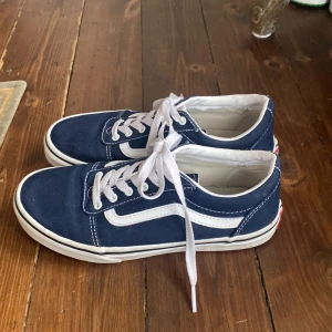 Vans - Nyskick använda ett fåtal gånger 