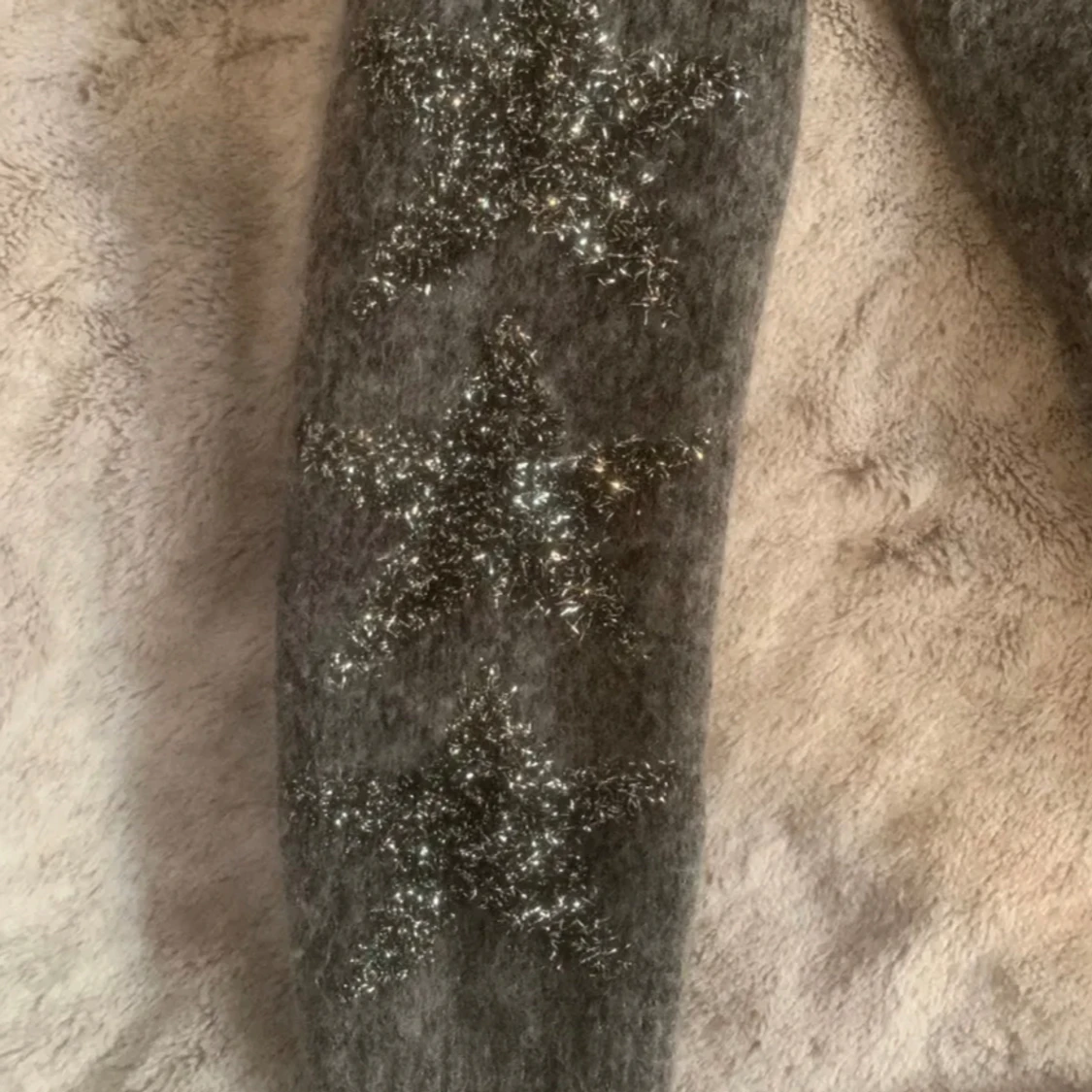 stickad tröja med glitterstjärnor - 90