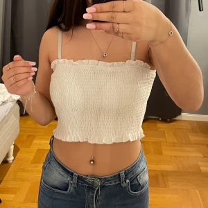 Linne - Säljer ett jätte fint linne som aldrig är använt. Bra skick. Betala helst inom plick 💕