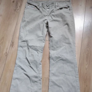 Diesel byxor - lågmidjade flared diesel byxor två av knapparna är utbytta på men annars bra skick skulle säga att de passar s/xs