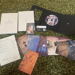 BTS- Be album - BTS- BE album Deluxe👑 allt på bilden är det som ingår. Skickar även med en Weverse gift (Be photocardholder Jimin). Tryck gärna på köp nu! 