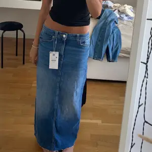 Jättefin lång jeans kjol😍😍