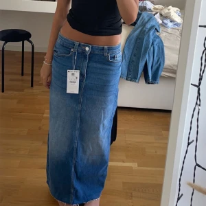 Lågmidjade jeanskjol - Jättefin lång jeans kjol😍😍