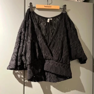 Svart spets topp - Fin Spetstopp!