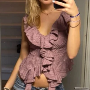 Super snygg topp ifrån Zara💗 - Jätte snygg topp ifrån Zara som är perfekt nu till sommaren o våren💗