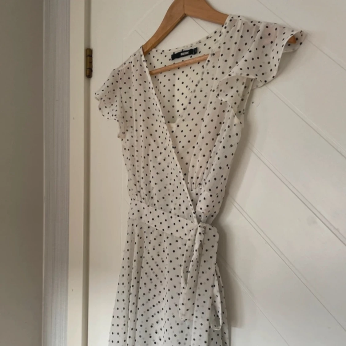 Prickig klänning - 90