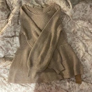 Topp strl s - Jätte söt babydolltopp från shein. Helt ny med lappen kvar. 🩷