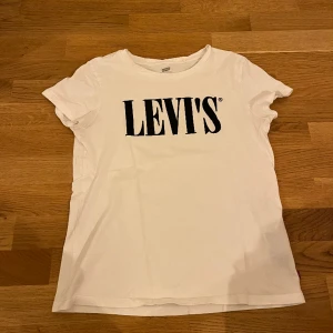 Levis T-shirt  - Mycket bra skick 
