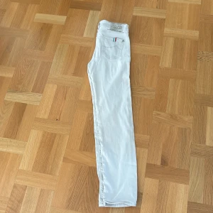 Jacob Cohen  - Jag säljer min jacob Cohen för dem har blivit försmå. Inga defekter 