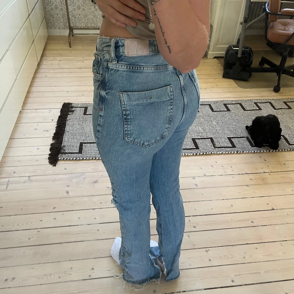 Jeans med hål  - 90