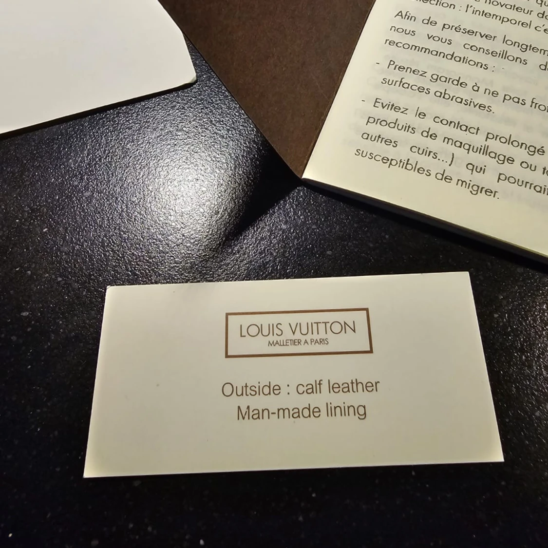 VÄSKA SÄLJES ! FINT  - 92