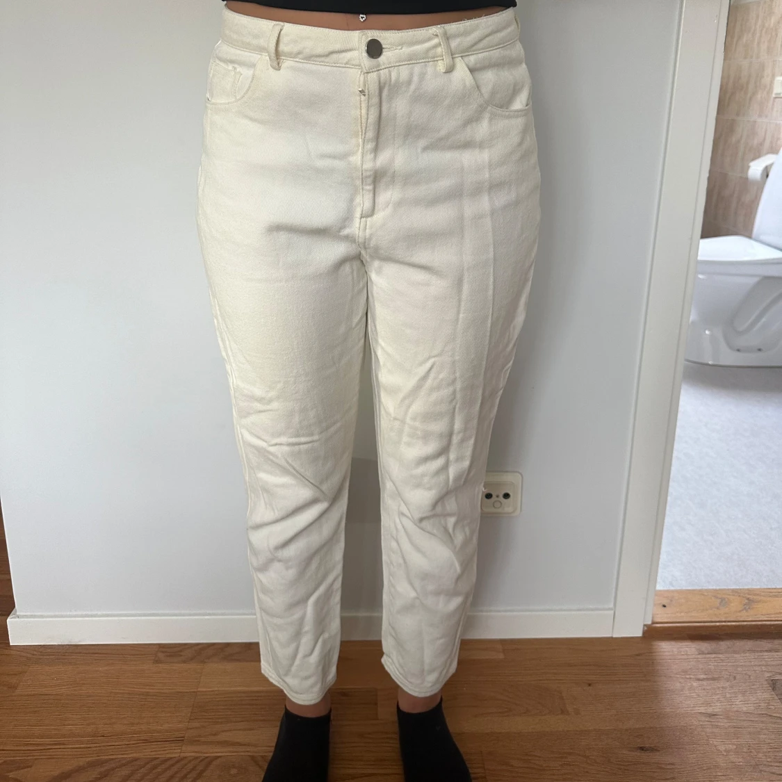 Beige jeans