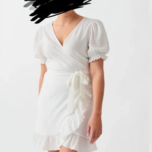 Summery wrap dress - Never been worn