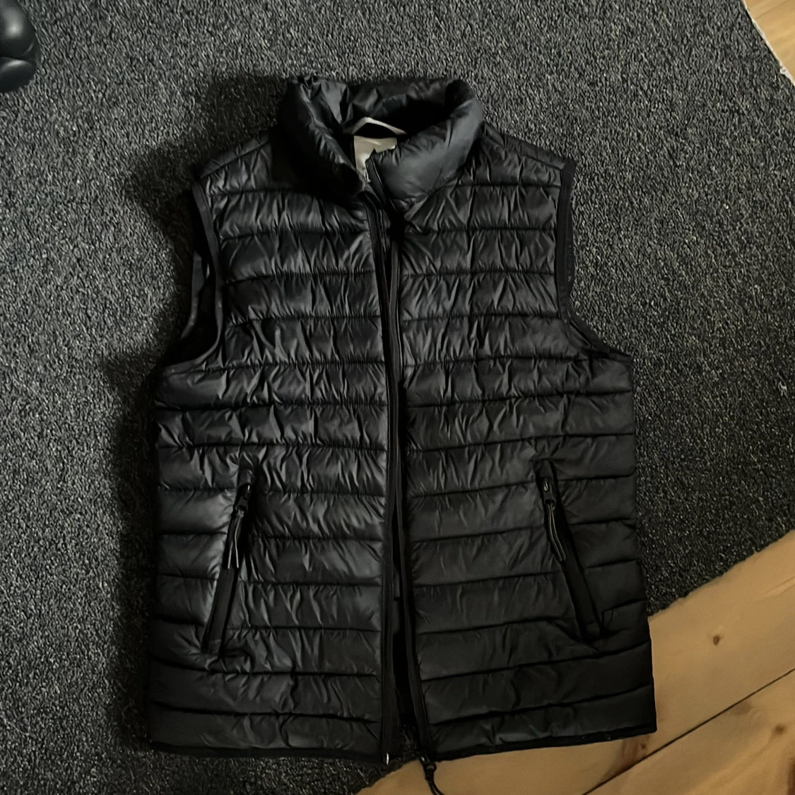 Svart dunväst från McKinley - 92