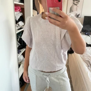 Snygg tröja  - Jätte cool tröja från Pieces! I storlek Xl mdn sitter som en L