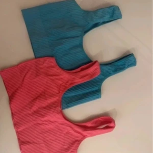 Sporttoppar - Två sporttoppar, inga inlägg i. 