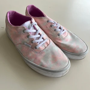 Vans - Rosa skimrande Vans i bra skick säljes! 