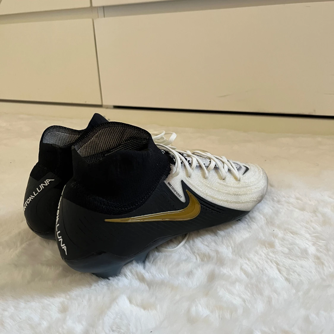 Nike fotbollsskor  - 90