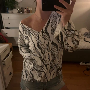 Mönstrad tröja - Från lindex storlek M