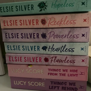 Böcker - Har 7 böcker som jag läst klart och tänkte sälja! Personligen mina favoritböcker men jag gillar inte att läsa böcker 2ggr så tänker att någon annan kan få chansen! Det gäller böckerna på bilden, rekommenderar alla!! 100kr/st, billigare i paketpris!