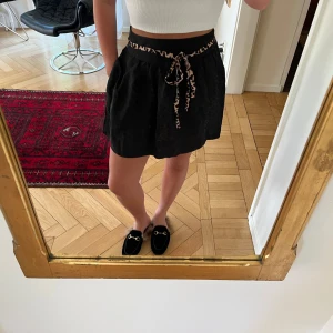 Zadig & Voltaire kjol - Så fin kjol från Zadig & Voltaire i leopard mönster. Mycket fint skick. 