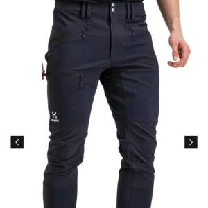 Haglövs byxor - Säljer de bästa och bekvämaste byxorna du någonsin kan hitta. Haglövs. Materialet är extremt skönt och flexibelt samt att dess fickor är super bra. Inga skador alls eller märken på dom. 