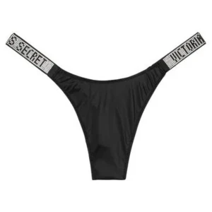 Victoria Secret trosor - Victoria Secret trosor i rosa/lila färg, syns mer i verkligheten. Storlek S, säljer för 100 kr🩷(Första bilden är bara för att visa)