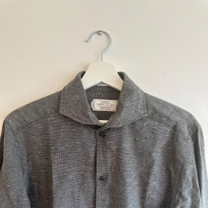 These Glory Days, skjorta  - Mest lik färgen på första bilden  Slim fit