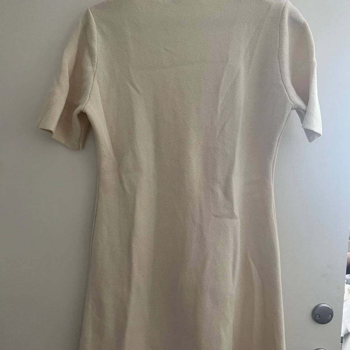 Beige stickad klänning från zara  - 90
