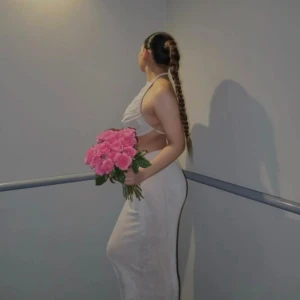 Beige co-ord skirt and top - Beige set från shein jag glömde returnera och det har gått för långt redan. Den passar tyvärr inte mig så aldrig använt(inte min bild)