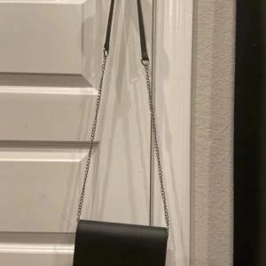 Liten svart väska - En liten söt svart väska💕 pris går att diskutera