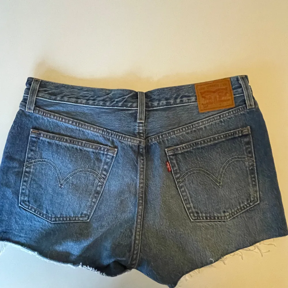 Levi’s 501 jeansshorts som är aldrig använda . Shorts.