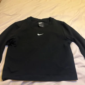 Nike sporttröja - Nike tröja Bra skick Storlek S Pris går att diskutera