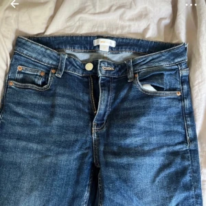 Jeans gina  - Snygga jeans från Gina säljer billigt pågrund av att ja behöver bli av med dem💓