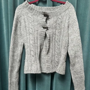 Jättesöt kofta 💖  - Jättesöt kofta! Köpt på sellpy och aldrig använd 💕 