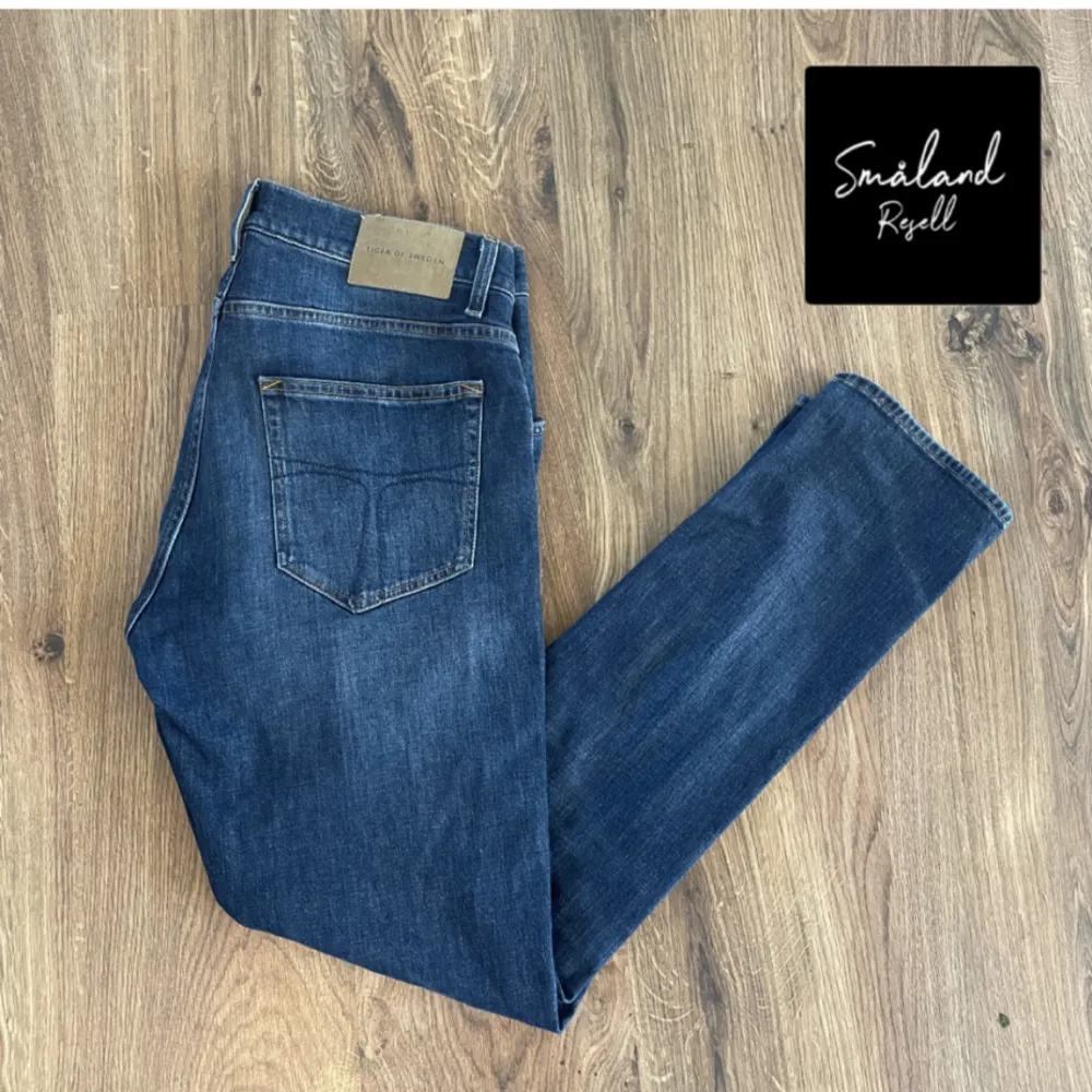 Säljer nu ett par Tiger of Sweden jeans, perfekta nu inför sommaren 🏡 | Skick: 10/10⭐️ | Storlek: 32/32 | Modell: Pistolero | Pris: 499 kr 💰(diskuterbart) Hör av er vid minsta lilla fundering!☺️. Jeans & Byxor.