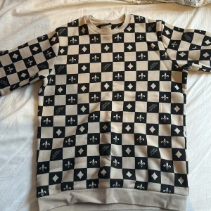 mönstrad tjocktröja - storlek s mönstrad tröja