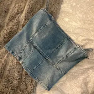 Populär Jeans topp från Zara!   Knappast använd, i storlek S Pris kan diskuteras 🫶🏽