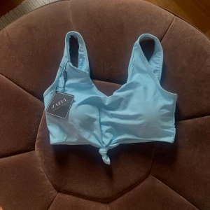 blå bikinitopp strl S  - Helt oanvänd bikinitopp från zaful strl S