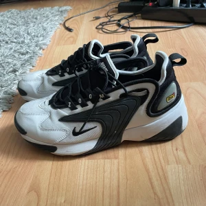 Nike sneakers - Nike sneakers i storlek 41. Kommer inte till användning tyvärr 