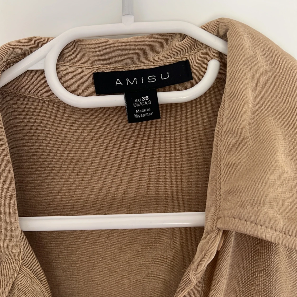 Beige kort klänning  - 90