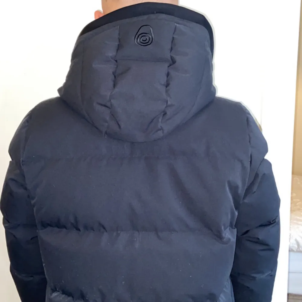 SAIL RACING T8 PARKA   Storlek S/M  Använd endast under en vinter   Inga skador eller slitage  Dun Jacka  . Jackor.